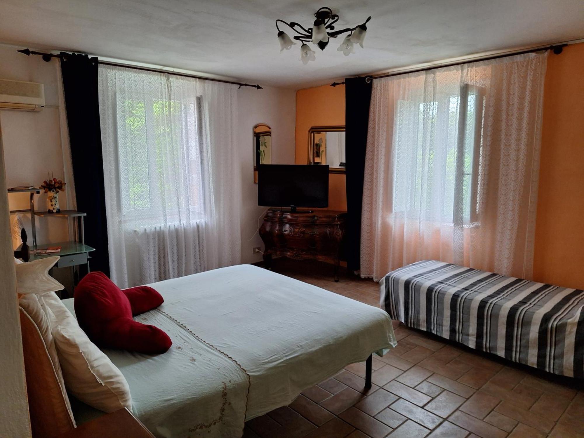 Hotel Mama' Castell'Anselmo Exterior foto